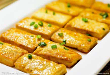 咸蛋黄烧豆腐 咸蛋黄烧豆腐（东北菜 图解）