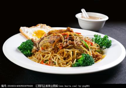 咖喱牛肉炒面 最有滋味的面条吃法———咖喱牛肉炒面