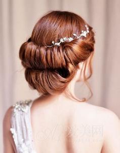 韩式新娘盘发步骤 韩式新娘盘发图解 韩式新娘盘发发型步骤图解