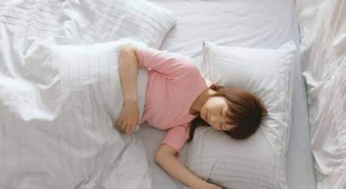 睡眠质量很差怎么办 专家称睡眠质量和睡姿有关侧着睡更养肝