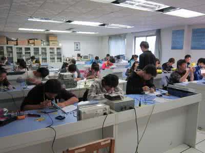 学生创业好项目 论高职院校学生创业素质培养