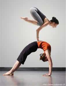 瑜伽高难度优美动作 高难度瑜伽动作 目瞪口呆的高难度肌肉动作