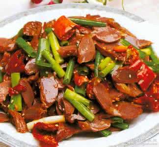 爆炒鸡胗的家常做法 鸡胗花 爆炒鸡胗花的做法,爆炒鸡胗花怎么做好吃,爆炒鸡胗花的家常做法