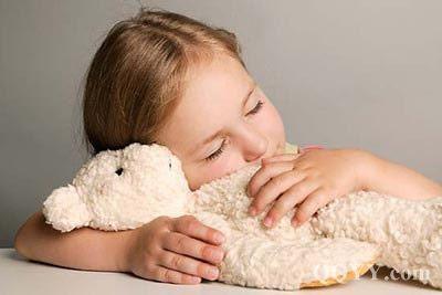 恋物情结 宝宝的恋物情结不可忽视 缘于缺乏安全感