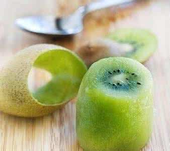 奇异果的功效与作用 奇异果的功效与作用 【奇异果的功效与作用】吃奇异果的好处