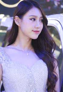 北京国际车展靓丽车模 我在车展上弄车模 辣眼睛 最靓最全的的广州车展车模