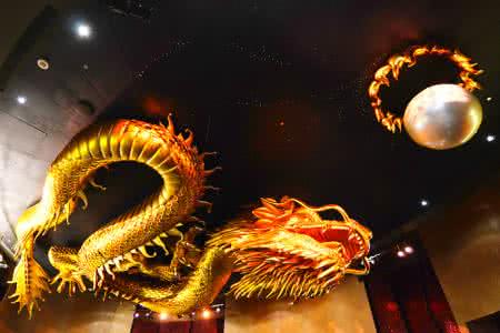澳门金光大道 金光大道 澳门·迷金醉纸的金光大道,吃喝玩乐的天堂