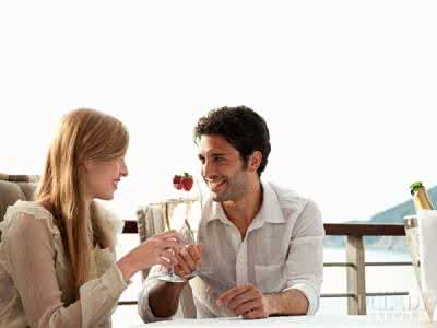 萌萌呀表达爱意表情包 男人对你萌生爱意的4瞬间