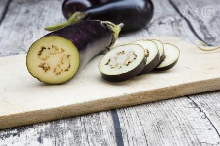 12种降低胆固醇的食物 能降低胆固醇的9种食物