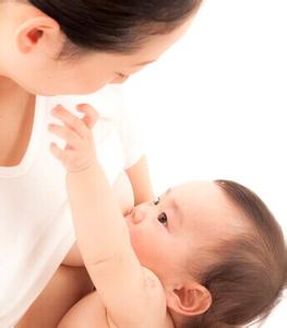 母乳喂养注意事项 母乳喂养注意事项 哺乳期喂养宝宝6大技巧