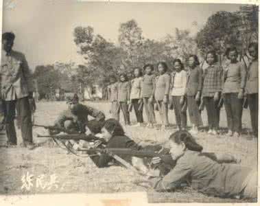 苏联百万大军压境 当年苏联百万大军压境：毛邓如何打破包围的