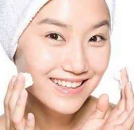 小苏打粉怎么去黑头 去黑头小窍门,怎么样使用小苏打粉去黑头?