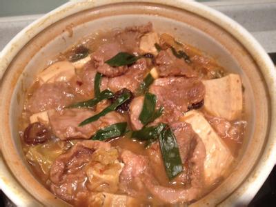砂锅豆腐的家常做法 Kimchi豆腐砂锅的做法