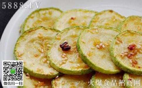 西葫芦饼的家常做法 西葫芦夹心饼的做法,西葫芦夹心饼怎么做好吃,西葫芦夹心饼的家常做法