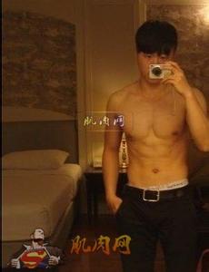 胸肌不对称 浅谈如何防止胸肌不对称