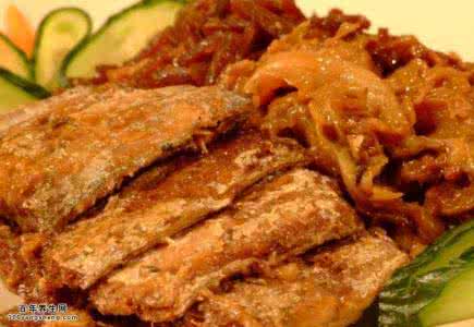 方琼 程成 20151218家政女皇视频和笔记:姜波,程成,方琼,酥焖带鱼的制作方法