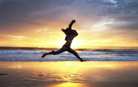 站起来世界属于你作文 人只有站起来，世界才属于他