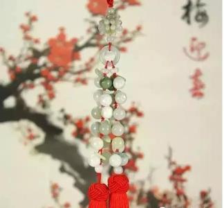 车挂件风水 汽车挂件也讲究风水 位置恰当有好运气
