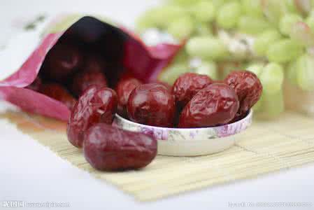 洋葱去皮机 支招：大枣巧去皮 切洋葱不刺眼