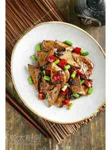 尖椒炒肉 .教你怎样做地道的尖椒炒肉(视频)
