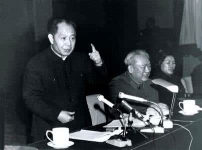 震惊全场的达人秀视频 1978年胡耀邦上任后做第一件事 震惊全场