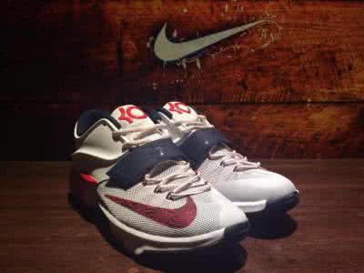 耐克运动鞋如何清洗 耐克运动鞋清洗 耐克运动鞋清洗与保养方法