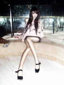 54岁关之琳迁细美腿 逛逛就细 轻松拥有性感美腿