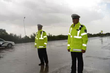 交警夜里省道查吗 省道上有交警吗？