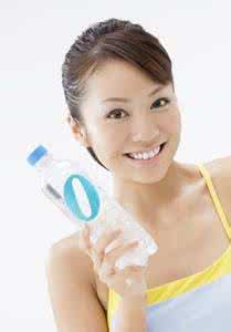 杨紫节食减肥一个月瘦 不节食狂瘦的喝水减肥时间表