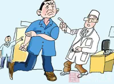 男子盗割电缆线被批捕 村民咳嗽输液治疗时死亡 无证行医男子被捕