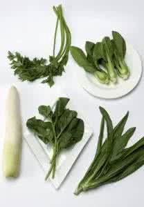 蔬菜凉拌面 今夏将至 蔬菜凉拌哪些不能食用