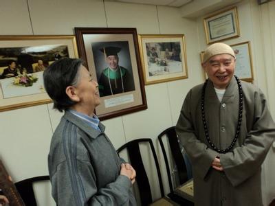 礼佛动作 礼佛札记 刘素云：宁动千江水，不动道人心 礼佛札记