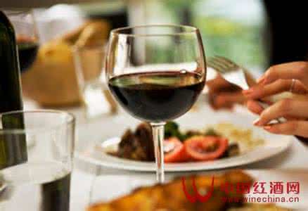 葡萄酒生命曲线 葡萄酒与美食的“生命组合”