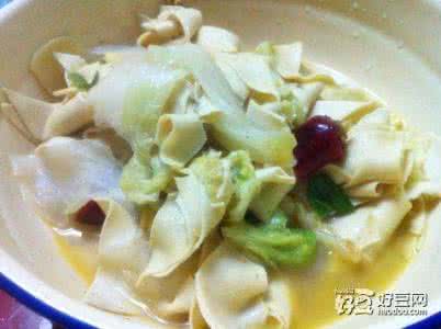 白菜炖豆腐 妈妈家常菜——白菜炖豆腐