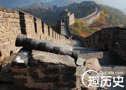 万里长城建筑时 万里长城的建筑方式：累积两千年的历史经验结晶