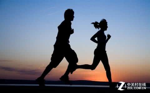 快走和慢跑哪个效果好 秋季做什么运动好 慢跑快走最适合