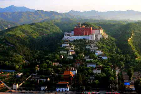 寺庙楹联 山庄内外寺庙楹联解说和注释(四)