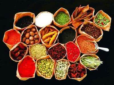 男人中年危机情绪低落 不要吃它们!7种让人情绪低落的食物