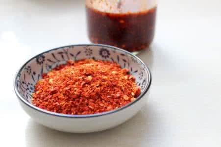 辣椒油的做法 焦香辣椒油的做法，适合湖南人的百搭辣椒油怎么做