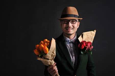 汪涵对主持人的理解 汪涵对主持人的理解 他是王牌主持人，2段婚姻3个女人，有一种“花心男”叫汪涵