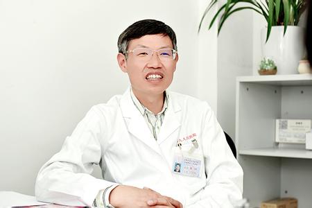 人工授精移植成功案例 美国八岁男童移植双手 成世界最小成功案例