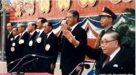 蒋经国接班人 蒋经国临终哀叹看错人 选这个人接班是重大失误