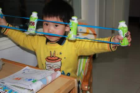 幼儿园创意自制教玩具 幼儿园的创意自制玩具,可以带孩子这样玩哦!【图】