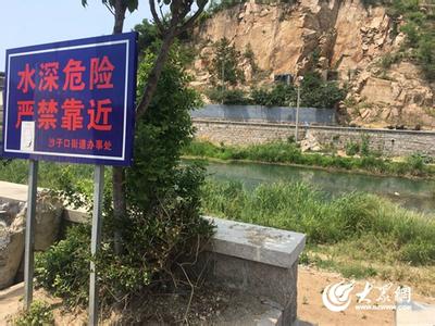 妈妈陪我写作业 这位妈妈陪孩子写作业 把3个儿子送进斯坦福，不是偶然，这位妈妈的教育方式简直了！