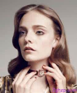 用完护肤品脸变黑了 7个拒绝变黑的护肤秘诀