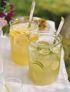 夏天用什么泡水喝好 夏天用它泡水喝整夏少得病