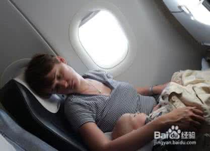 坐飞机耳朵疼怎么办 坐飞机注意事项 坐飞机耳朵疼怎么办？坐飞机注意事项