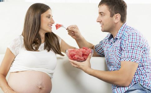孕期喜欢吃甜食 孕期喜欢吃甜食 孕期吃啥?专家建议切不可多吃甜食
