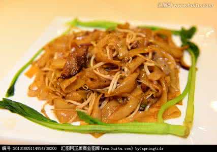 牛肉炒河粉 干炒牛河 牛肉炒河粉