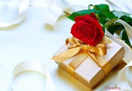 情人节送女朋友礼物 白色情人送什么礼物给女朋友好